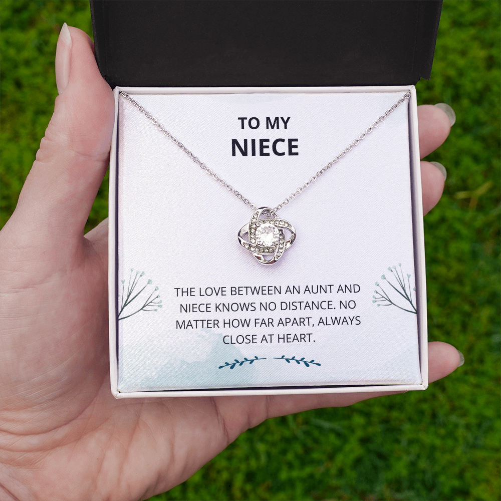Niece - Always Close at Heart - Love Knot Necklace